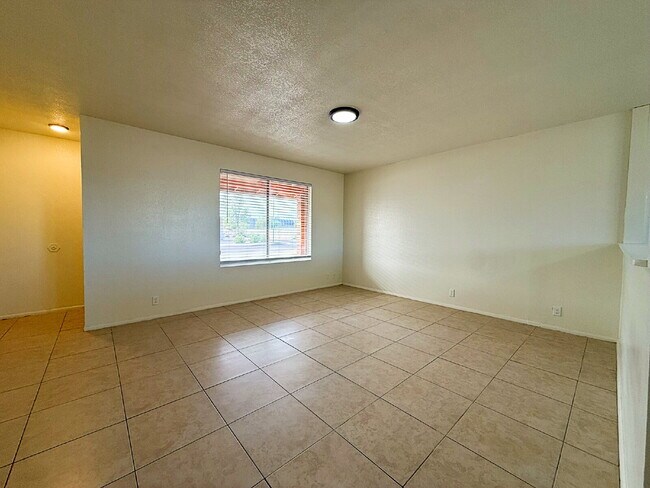 Foto del edificio - Newly Remodeled 3BR with Garage, Workshop, Privacy & Large Yard!