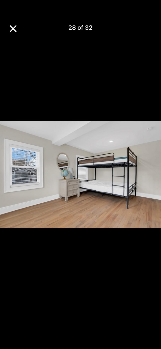 Building Photo - 605 2nd Ave