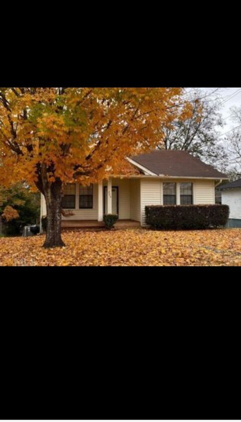 Foto principal - 204 C St SE