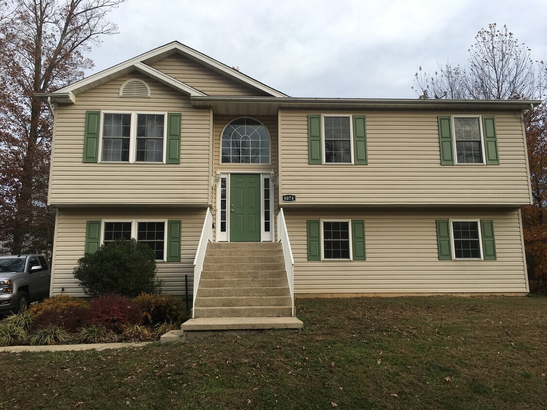 8074 Cardinal Cir, Lusby, MD 20657 House Rental in Lusby, MD