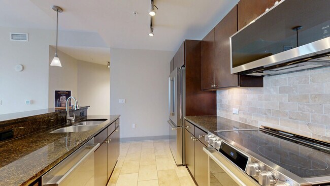 Interior Photo - Ashton Bellevue