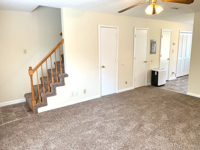 Building Photo - 231 Winters Ct