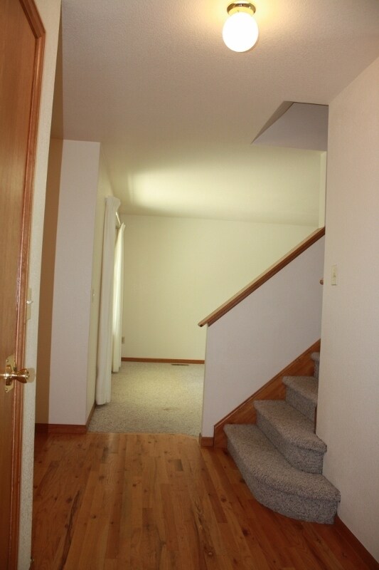 Foto del edificio - 3608 Mayflower Ct
