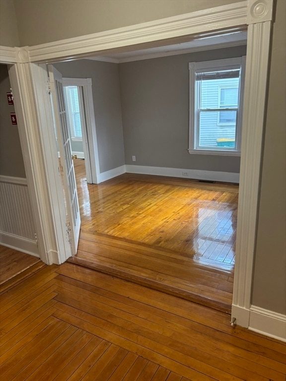 Building Photo - 11 Crescent Ave