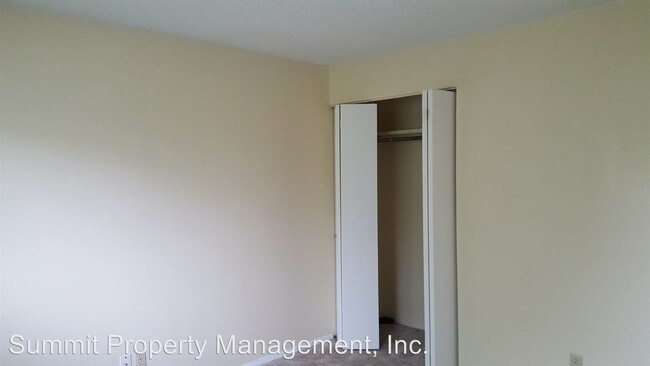 Building Photo - 4857 Country Club Ln