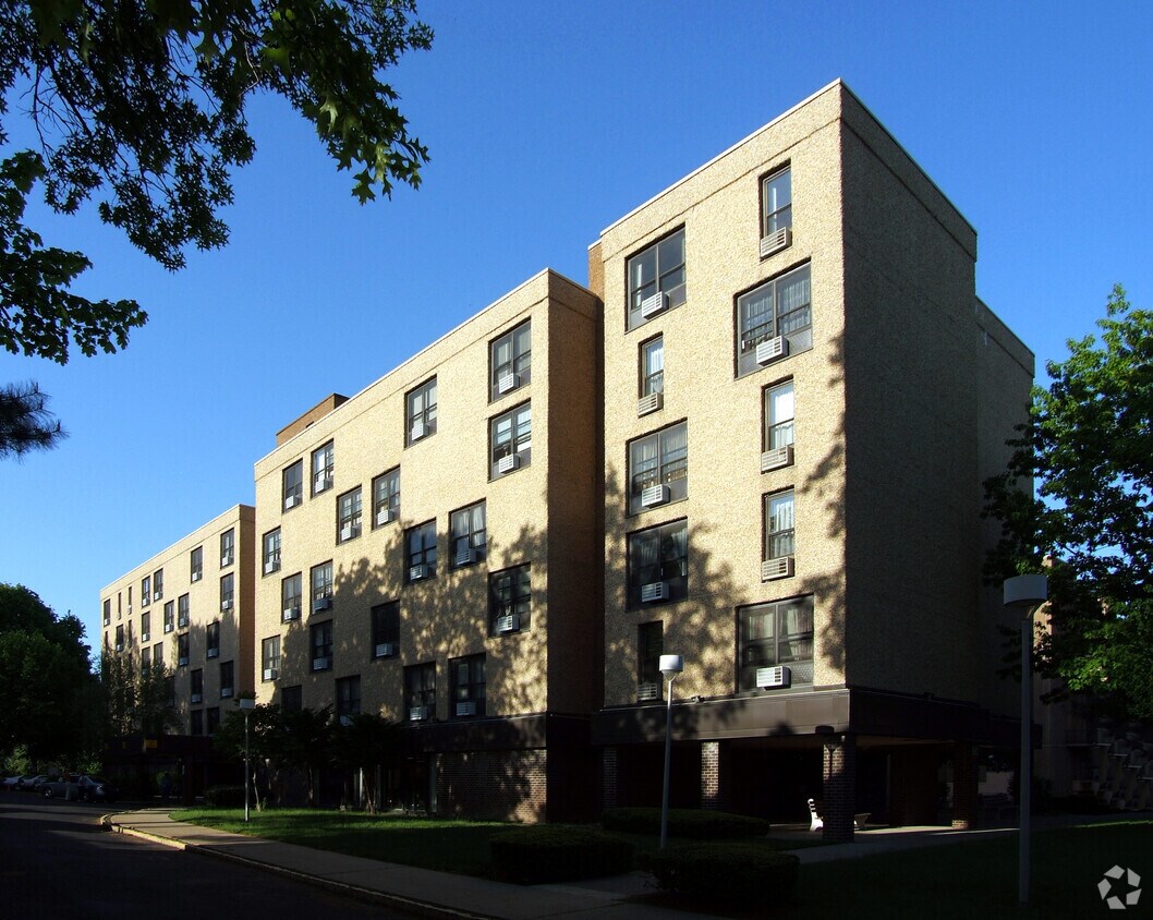 Vista desde el sudoeste - Petrone Building