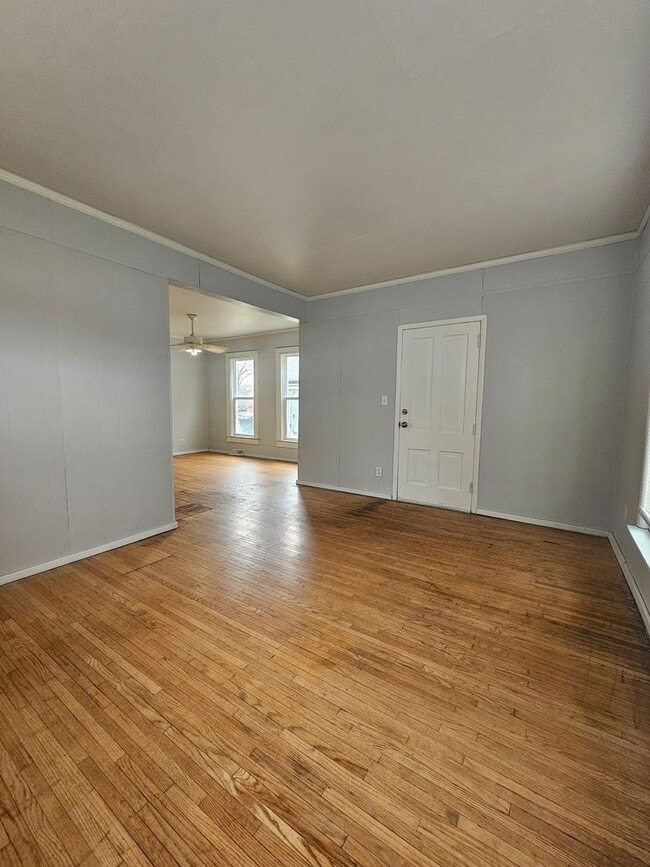 Foto del edificio - 1215 1/2 E 12th St