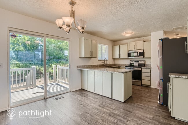 Foto del edificio - 5291 W Mountain Men Drive, Kearns, UT, 84118