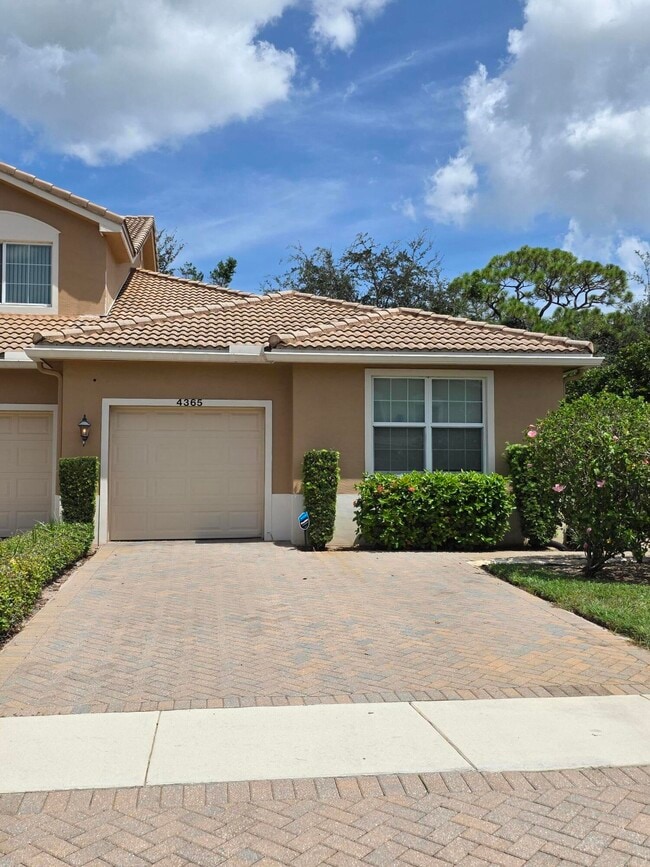 Building Photo - 4365 Colony View Dr
