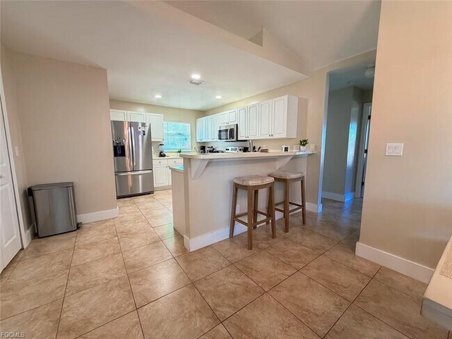 Foto del edificio - 2937 SW 8th Pl