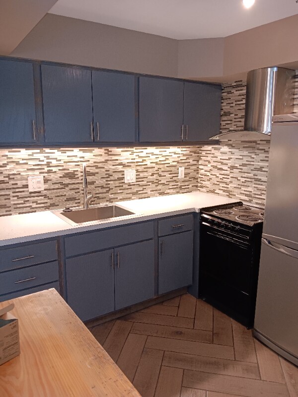 Building Photo - 7731 Hazelcrest Dr