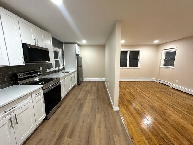 Building Photo - 23 Allview Ave