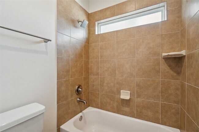 Foto del edificio - 5402 Jonathan Ln