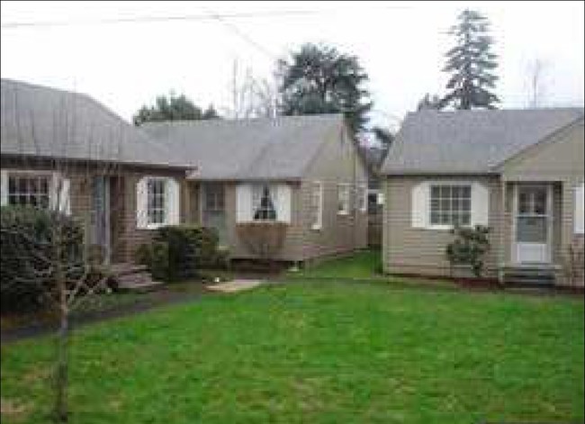 Building Photo - 1230 Allen Ct NE