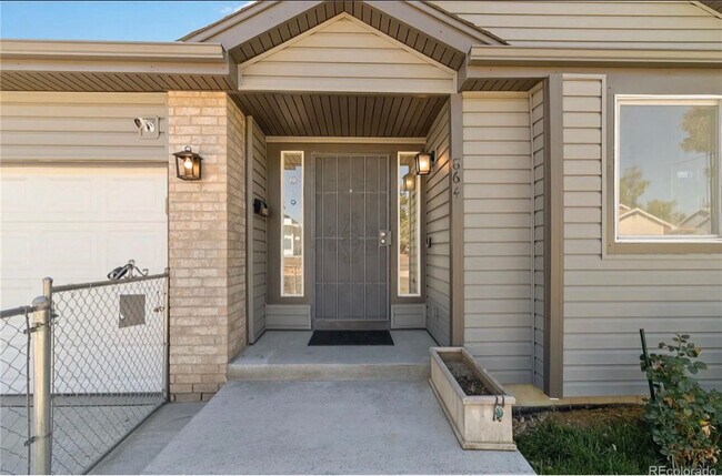 Foto del edificio - 864 W 96th Pl