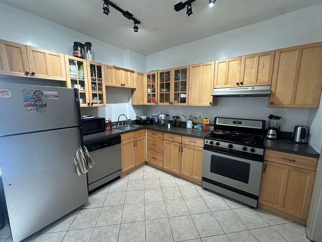 134-140 Sutherland Rd - 134-140 Sutherland Rd Apartment