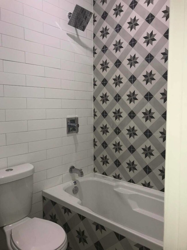 Foto del edificio - 1101 Dumont Ave