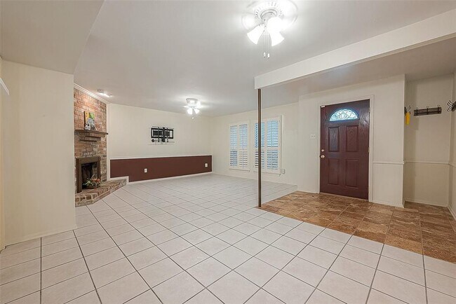 Building Photo - 14215 Misty Meadow Ln