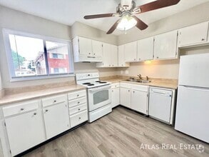Building Photo - 1805 Eagle View Dr