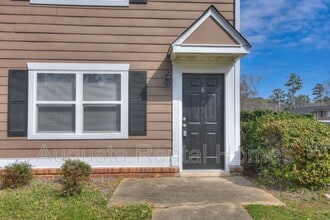 Building Photo - 2905 Arrowhead Dr