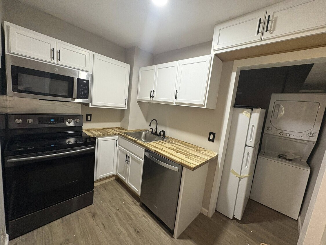 Foto principal - 1206 S Rockford Ave