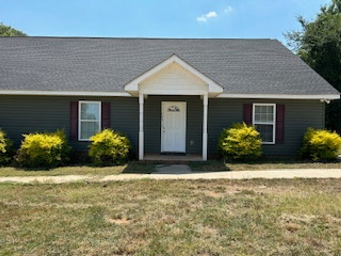 Primary Photo - Gardenia Lane