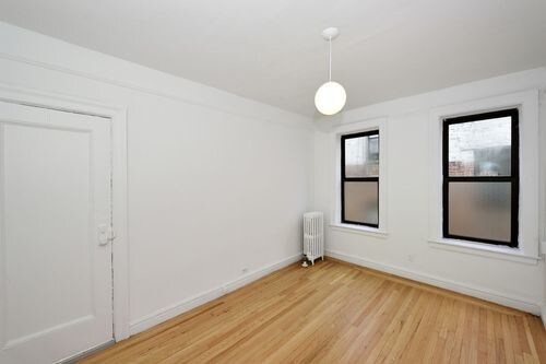 Foto del edificio - 300 W 12th St