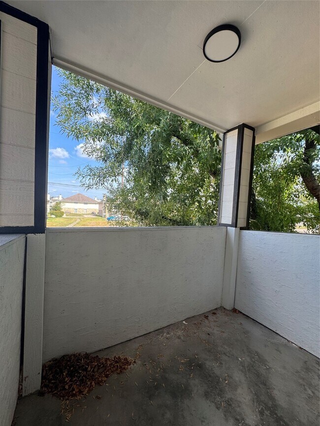 Building Photo - 1319 Brenda Ln