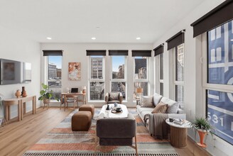 Building Photo - Iron Rose