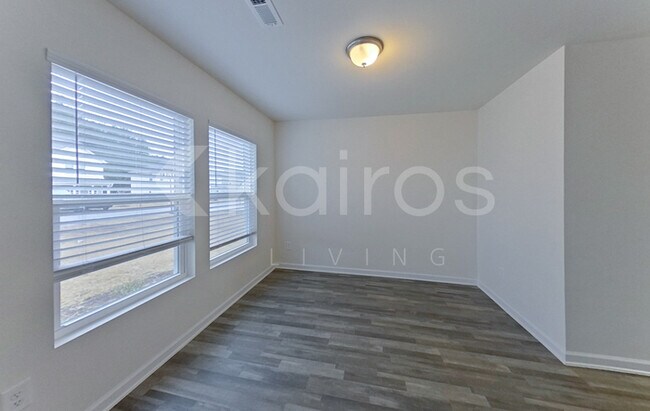 Building Photo - 348 Waterfall Rd