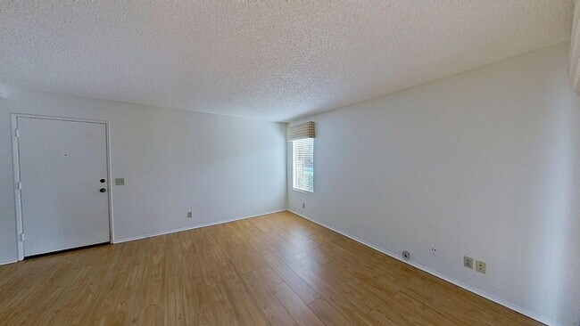 Foto del edificio - 13801 Shirley St