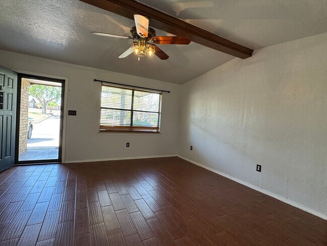 Building Photo - 4823 SE Tattershall Way