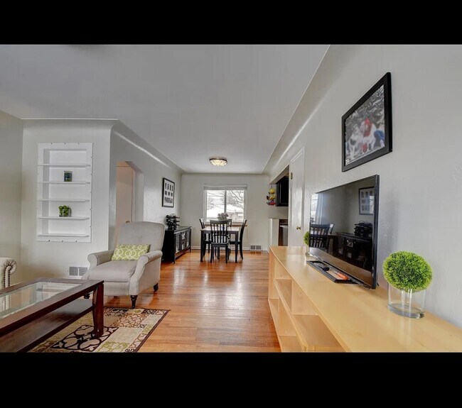 Foto del edificio - 4720 Alcott St