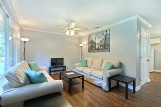 Building Photo - 2008 E 42nd St