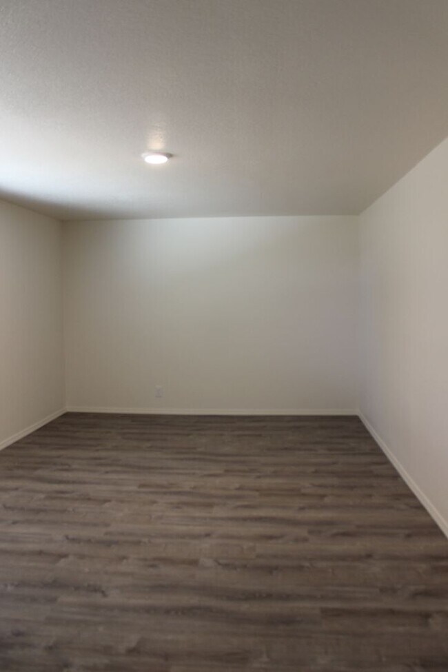 Foto del edificio - 3 Bed 2 Bath Hillsboro Ranch