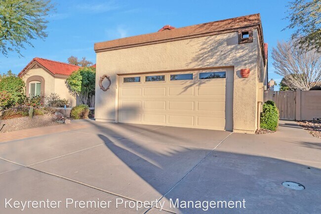 Building Photo - 4 br, 2 bath House - 9004 E. Corrine Drive