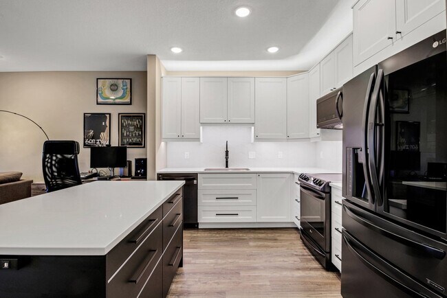 Foto del edificio - 4824 E 53rd St