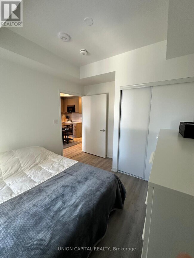 Photo du bâtiment - 8119-8119 Birchmount Rd