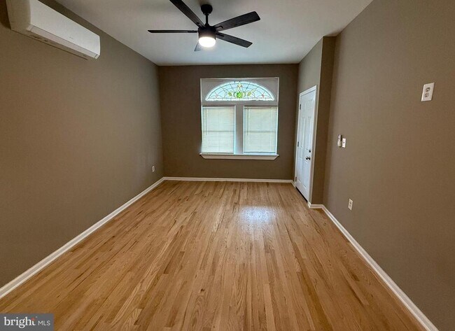 Foto del edificio - 5618 Cedar Ave