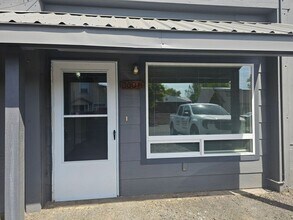 Building Photo - 300 2nd Ave