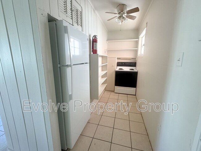 Foto del edificio - 710 N Grove St