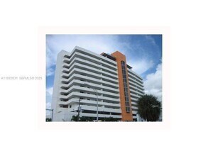 Building Photo - 36 NW 6th Ave