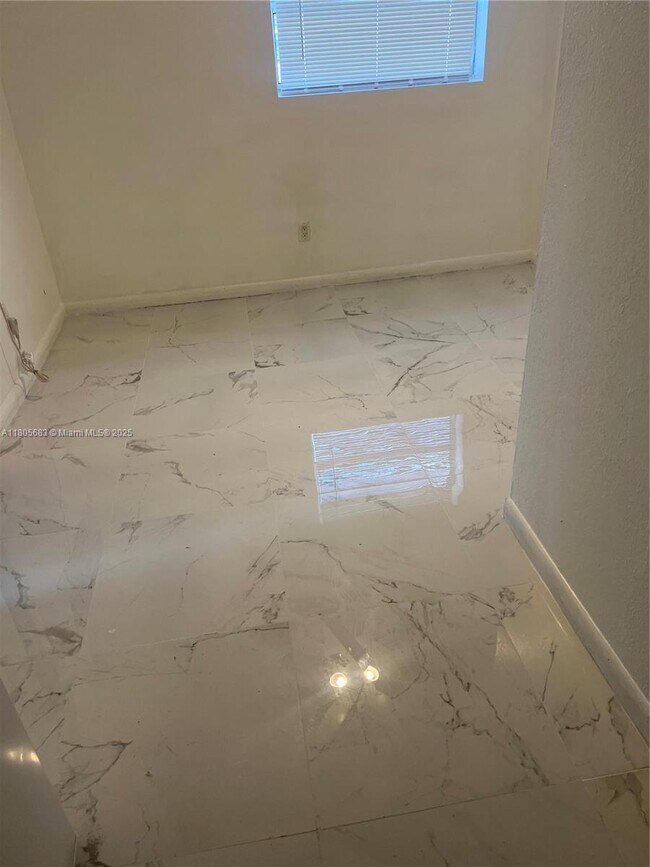 Foto del edificio - 7809 Ramona St