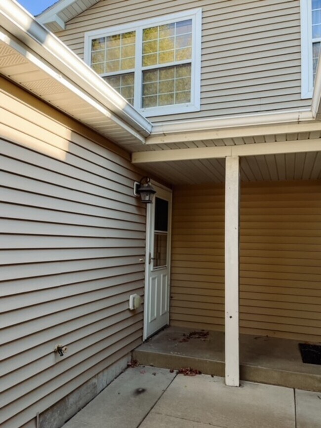 Foto del edificio - 3100 River Falls Ct NW