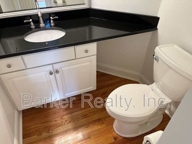 Foto del edificio - 1343 Cameron View Ct