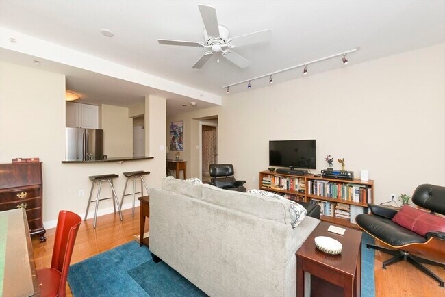 Foto del edificio - 535 Harrison Ave