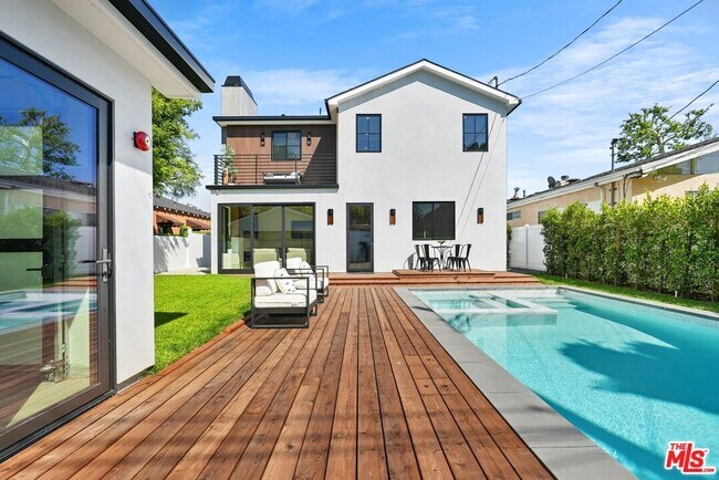 Foto del edificio - 4153 Vantage Ave