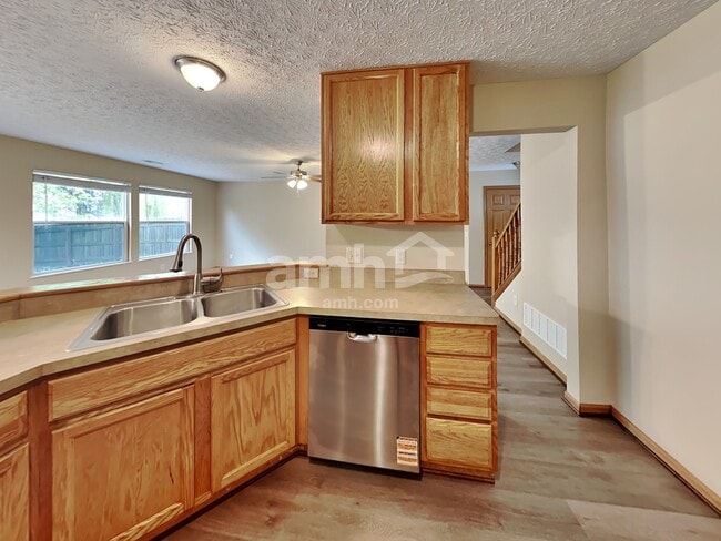 Building Photo - 3945 Trailside Blvd