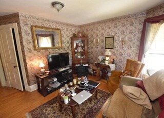 Living Room - 1224 Glenview Ave