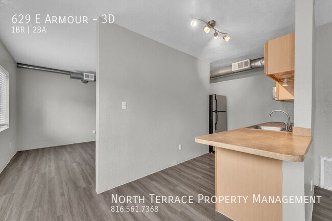 Building Photo - Spacious 1-Bedroom Apartment in Central Hy...